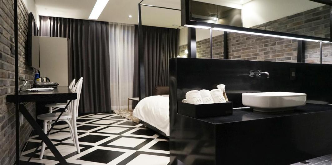 Astro Hotel Yongin Buitenkant foto