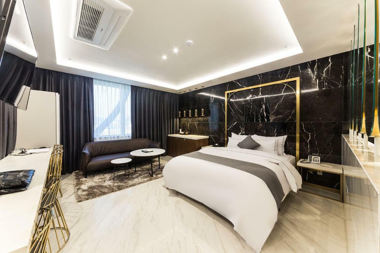 Astro Hotel Yongin Buitenkant foto