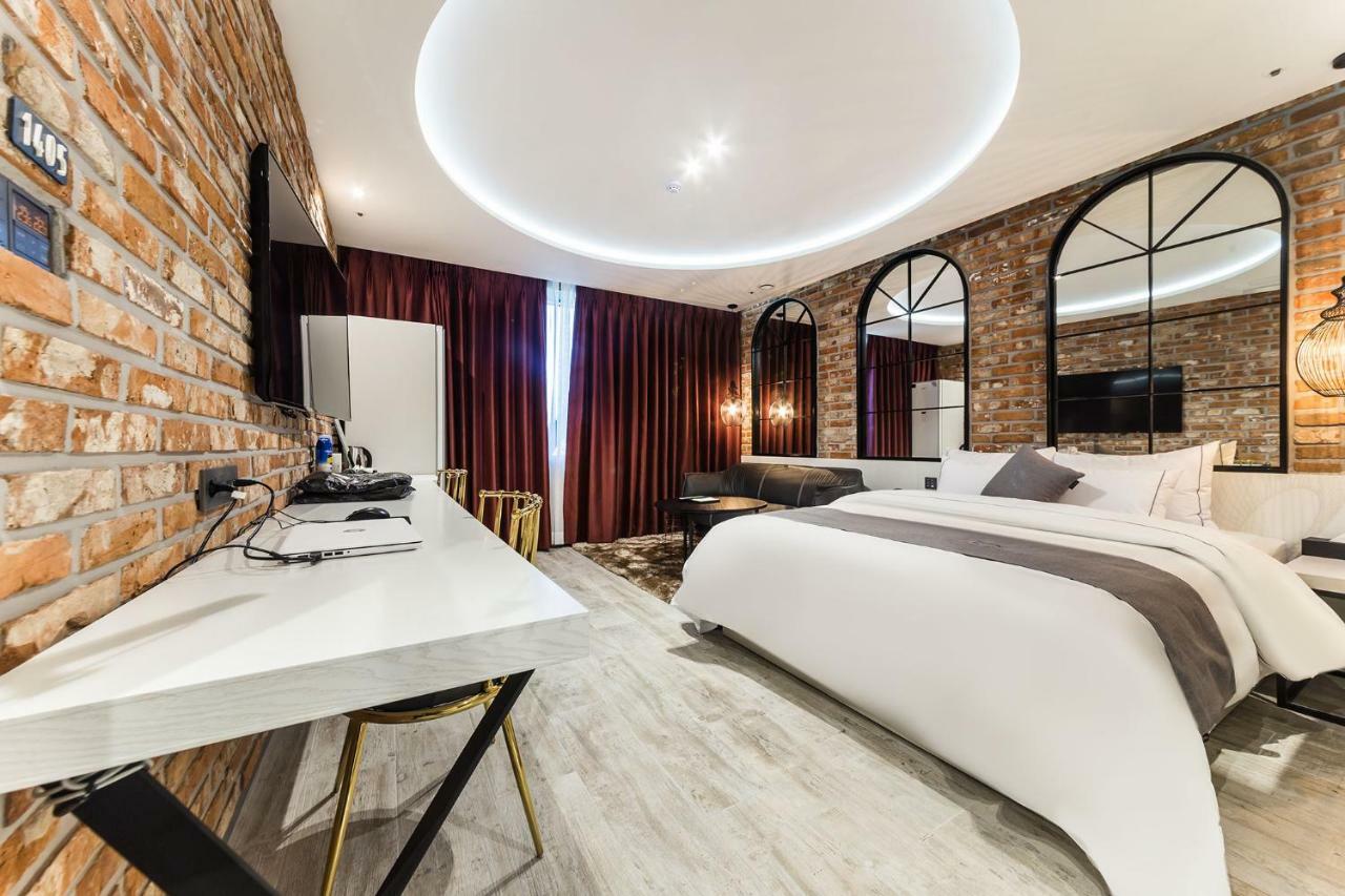 Astro Hotel Yongin Buitenkant foto