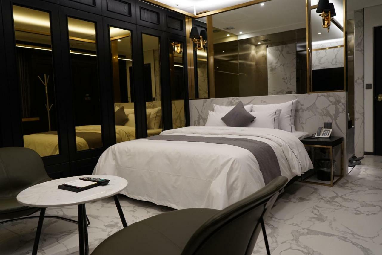 Astro Hotel Yongin Buitenkant foto
